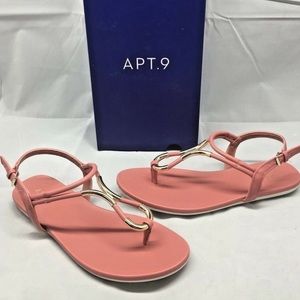 “Workload” Adobe Color T Strap Flat Sandals